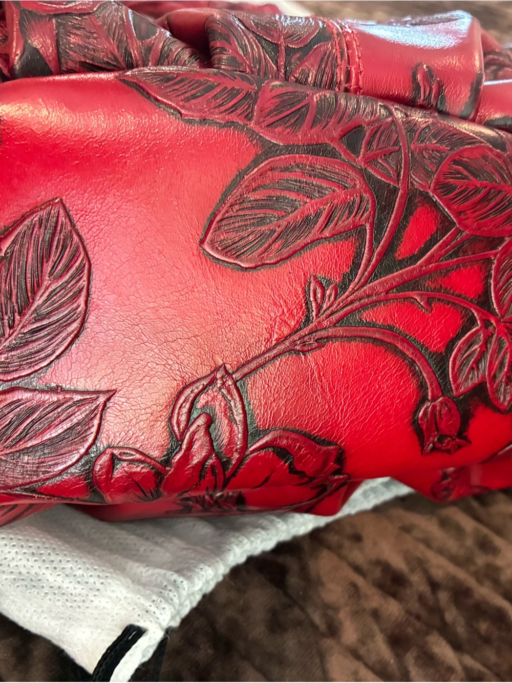 CUOIERIA FIORENTINA Red Floral Embossed Braided-Handle Hobo leather Bag. - Picture 6 of 13